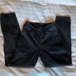 Hollister ultra high-ride mom jeans